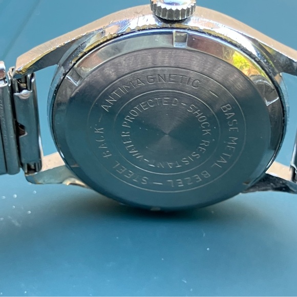 Vntg 1960s BUREN Men’s Watch Manual Wind - Twistoflex Bracelet - Picture 3 of 4